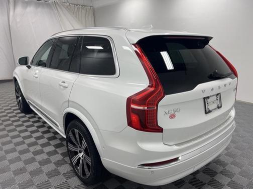 2025 Volvo XC90 B6 Plus 7-Seater