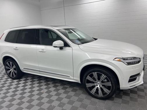 2025 Volvo XC90 B6 Plus 7-Seater
