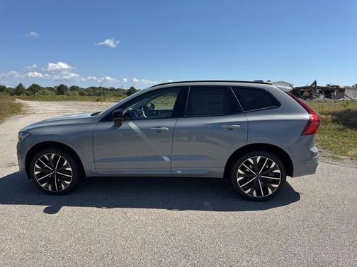 2026 Volvo XC60 B5 Ultra