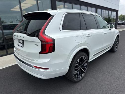 2025 Volvo XC90 Plug-In Hybrid T8 Ultra 7-Seater