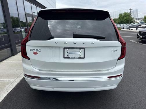 2025 Volvo XC90 Plug-In Hybrid T8 Ultra 7-Seater