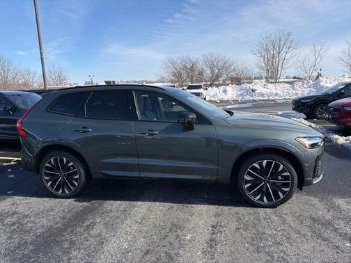 2026 Volvo XC60 B5 Ultra