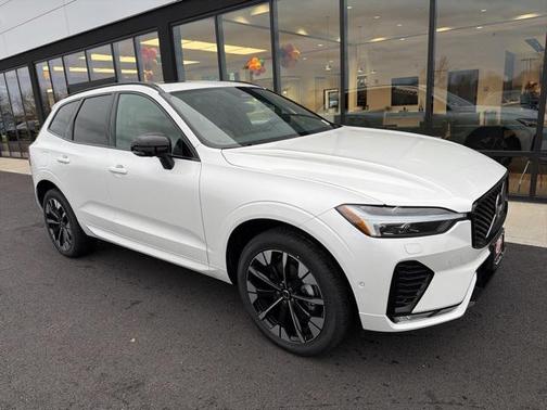 2026 Volvo XC60 B5 Plus