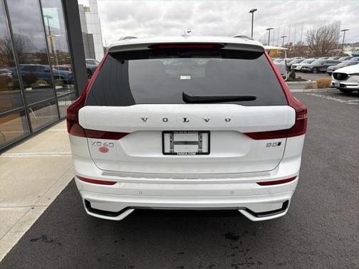 2026 Volvo XC60 B5 Plus