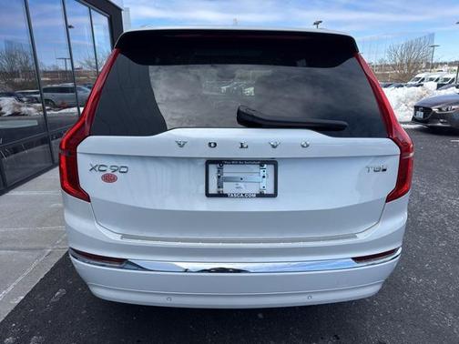 2025 Volvo XC90 Plug-In Hybrid T8 Ultra 6-Seater
