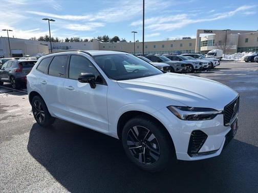 2026 Volvo XC60 B5 Core