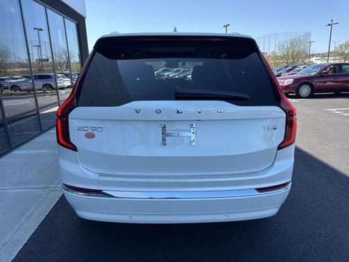 2025 Volvo XC90 Plug-In Hybrid T8 Ultra 7-Seater