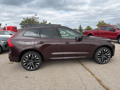 2026 Volvo XC60 B5 Ultra