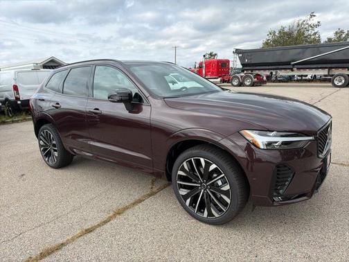 2026 Volvo XC60 B5 Ultra
