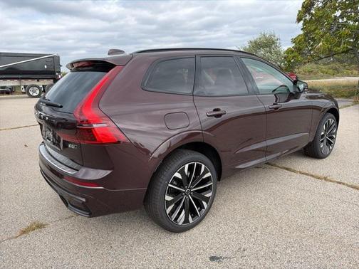 2026 Volvo XC60 B5 Ultra