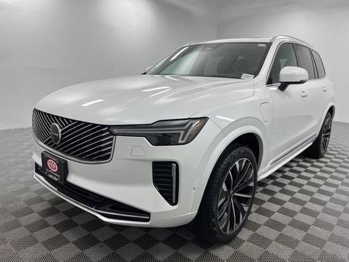 2025 Volvo XC90 Plug-In Hybrid T8 Ultra 6-Seater