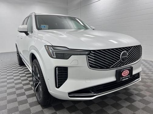 2025 Volvo XC90 Plug-In Hybrid T8 Ultra 6-Seater