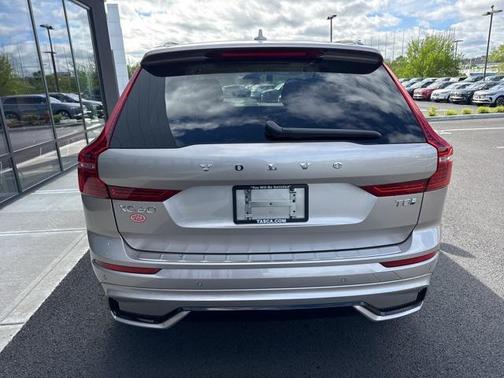 2025 Volvo XC60 Plug-In Hybrid T8 Ultra