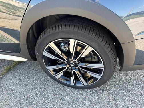 2026 Volvo V60 Cross Country B5 Ultra