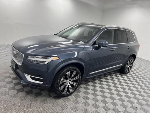 2025 Volvo XC90 Plug-In Hybrid T8 Ultra 7-Seater