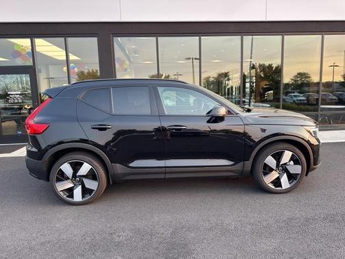 2024 Volvo XC40 Recharge Pure Electric Plus
