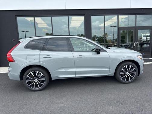 2025 Volvo XC60 Plus