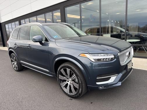 2025 Volvo XC90 B6 Plus 7-Seater