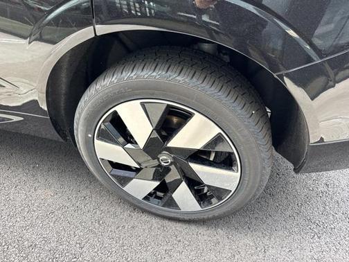 2025 Volvo XC60 Plug-In Hybrid T8 Plus