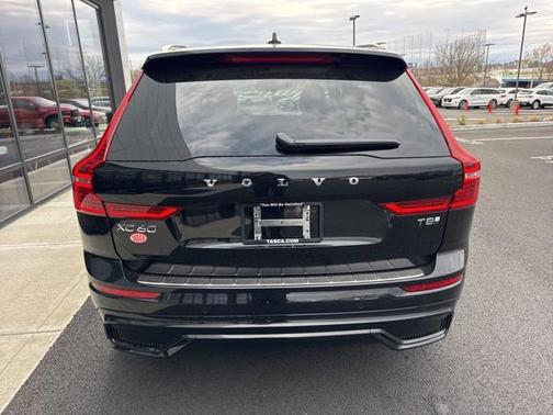2025 Volvo XC60 Plug-In Hybrid T8 Plus