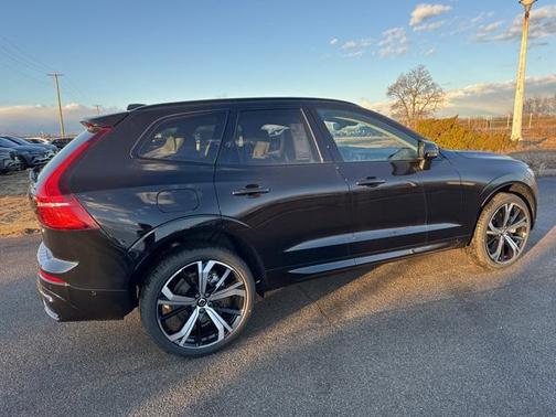 2025 Volvo XC60 Plug-In Hybrid T8 Ultra