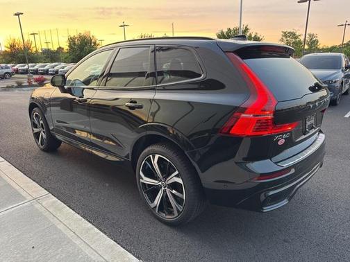 2025 Volvo XC60 Plug-In Hybrid T8 Ultra