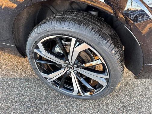 2025 Volvo XC60 Plug-In Hybrid T8 Ultra