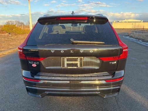 2025 Volvo XC60 Plug-In Hybrid T8 Ultra