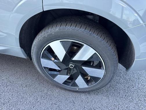 2025 Volvo XC60 Plug-In Hybrid T8 Plus