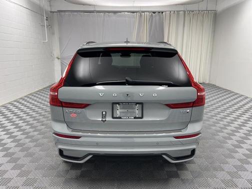 2025 Volvo XC60 Plug-In Hybrid T8 Plus