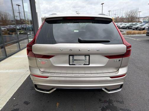 2026 Volvo XC60 B5 Ultra