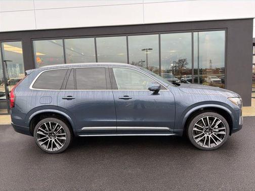 2026 Volvo XC90 B6 Plus 7-Seater