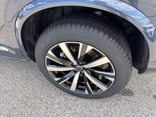 2026 Volvo XC90 B6 Core