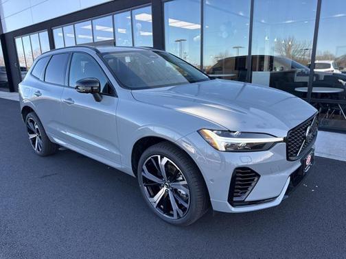 2025 Volvo XC60 Plug-In Hybrid T8 Ultra