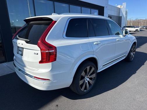 2025 Volvo XC90 B6 Plus 7-Seater
