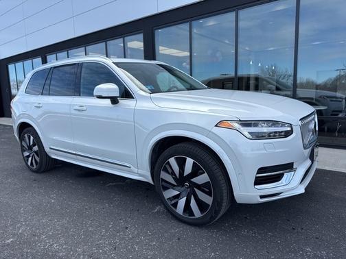 2025 Volvo XC90 Plug-In Hybrid T8 Ultra 6-Seater