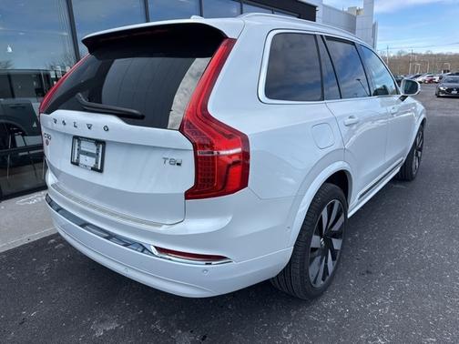 2025 Volvo XC90 Plug-In Hybrid T8 Ultra 6-Seater