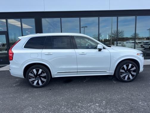 2025 Volvo XC90 Plug-In Hybrid T8 Ultra 6-Seater