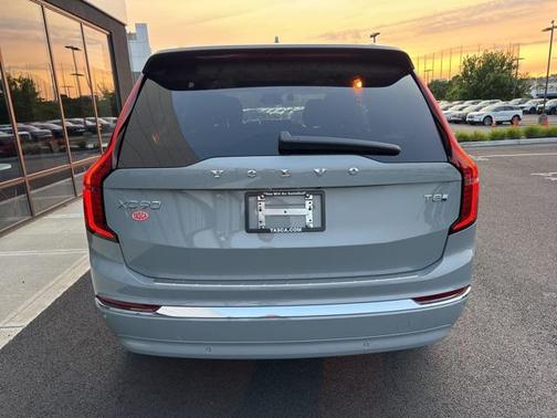 2025 Volvo XC90 Plug-In Hybrid T8 Plus 7-Seater