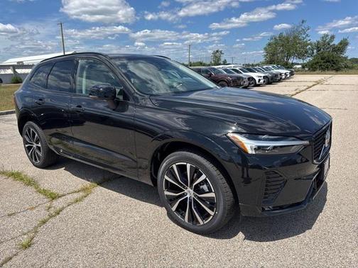 2025 Volvo XC60 Plus