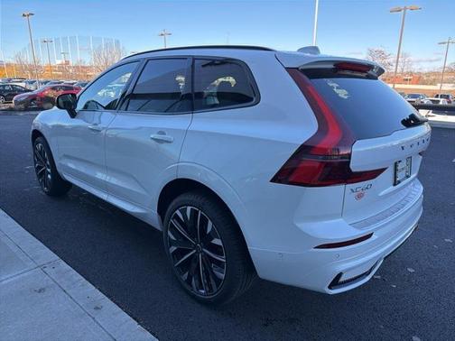 2026 Volvo XC60 B5 Ultra