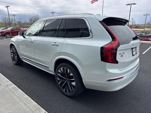2025 Volvo XC90 Plug-In Hybrid T8 Ultra 7-Seater