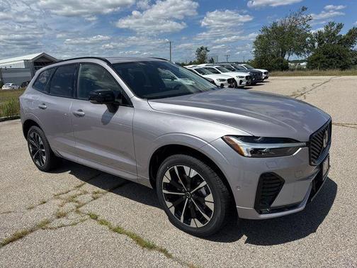 2026 Volvo XC60 B5 Plus