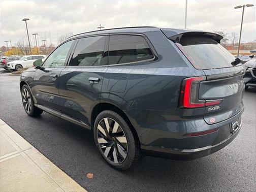 2025 Volvo EX90 Twin Motor Plus