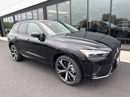 2025 Volvo XC60 B5 Ultra