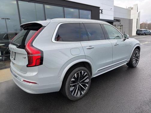 2026 Volvo XC90 B6 Ultra 7-Seater