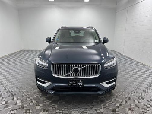 2025 Volvo XC90 B5 Plus