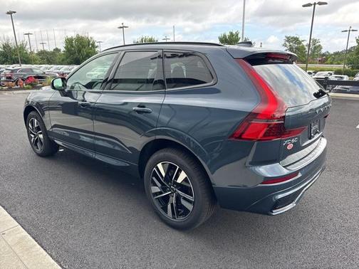 2026 Volvo XC60 B5 Core