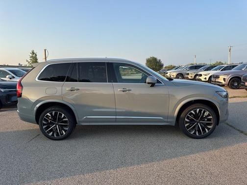 2026 Volvo XC90 B6 Ultra 7-Seater