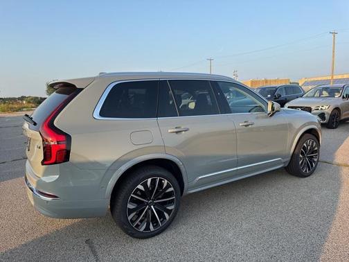 2026 Volvo XC90 B6 Ultra 7-Seater